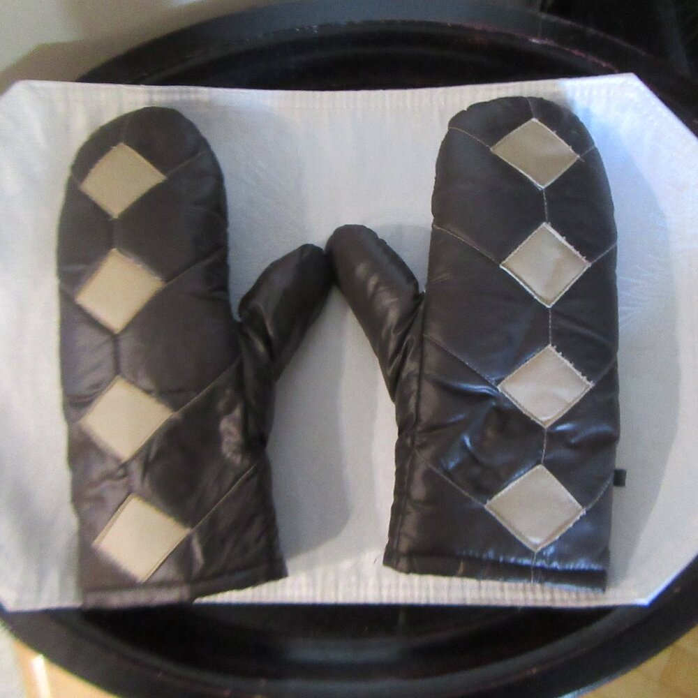 Nylon Material  Mitts